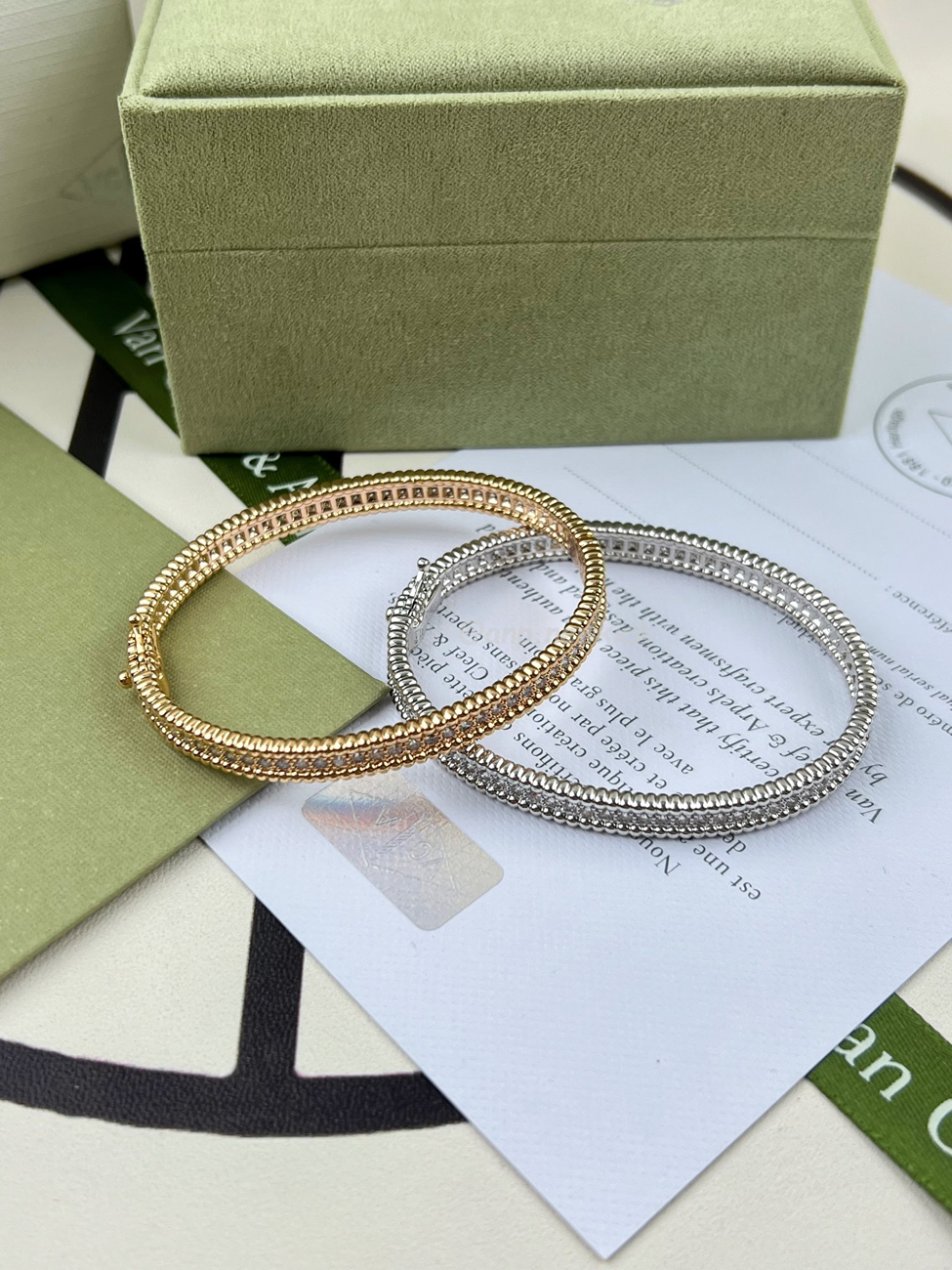 Van Cleef Arpels Full Diamond Bracelet (1) - www.newkick.vip